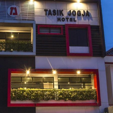 Tasik Jogja Hotel Yogyakarta Exterior photo