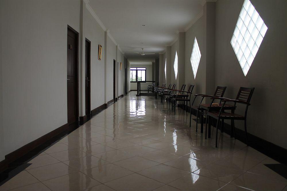 Tasik Jogja Hotel Yogyakarta Exterior photo