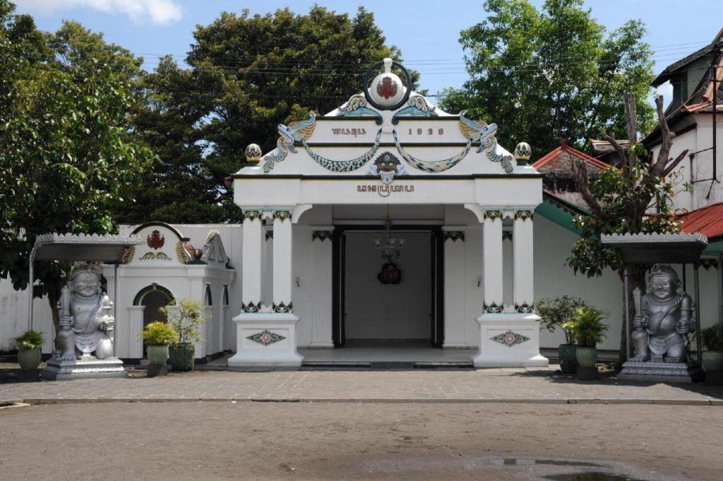 Tasik Jogja Hotel Yogyakarta Exterior photo