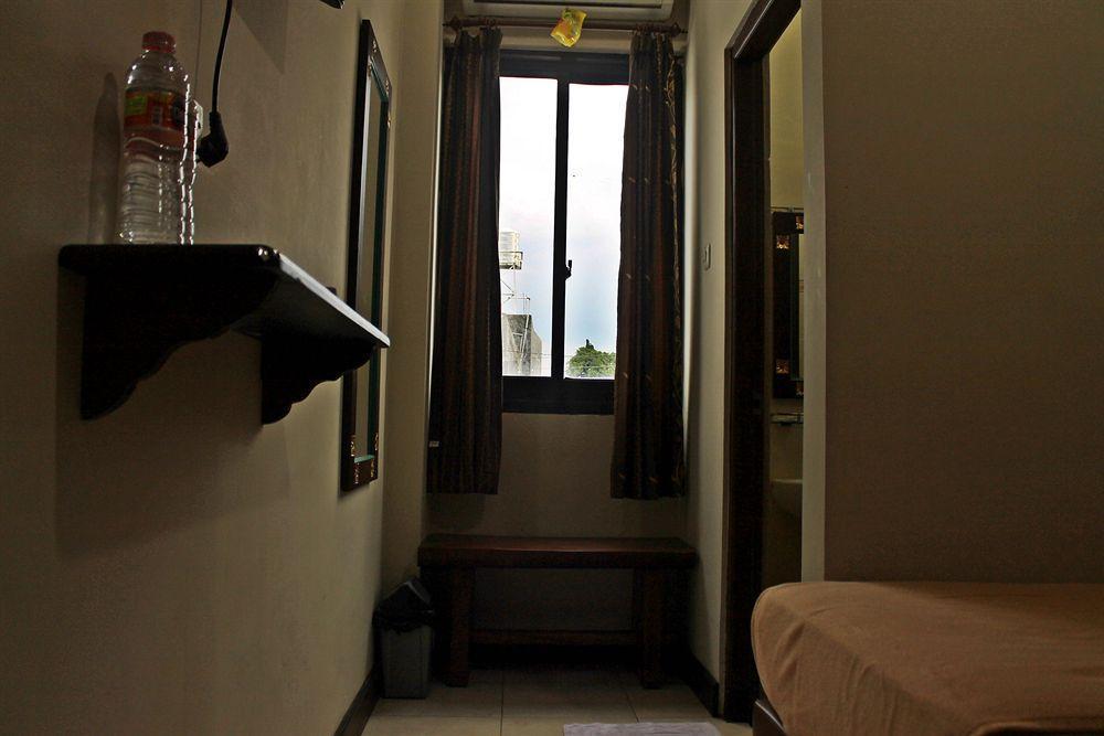 Tasik Jogja Hotel Yogyakarta Exterior photo