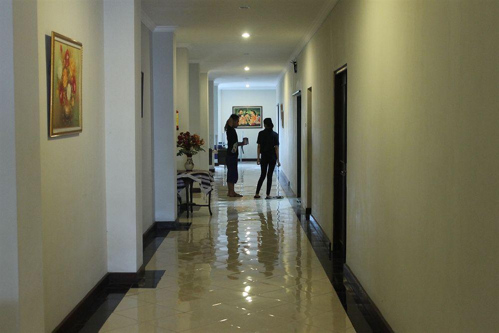 Tasik Jogja Hotel Yogyakarta Exterior photo