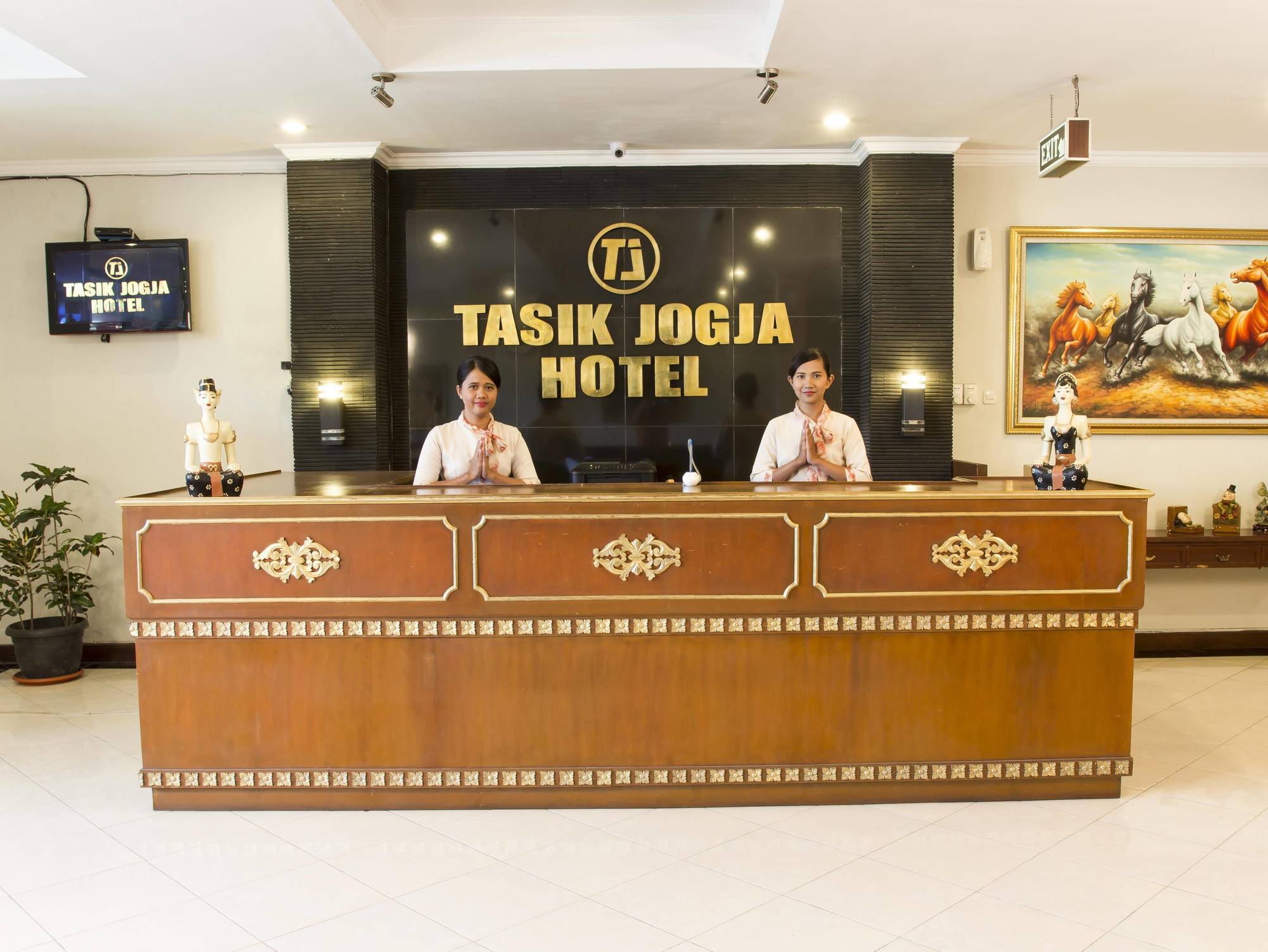 Tasik Jogja Hotel Yogyakarta Exterior photo