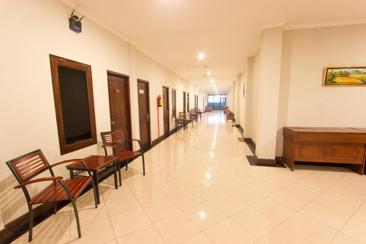 Tasik Jogja Hotel Yogyakarta Exterior photo